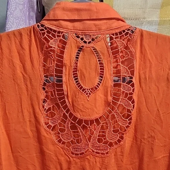 ARYN K sleeveless blouse 👚 - Picture 6 of 10